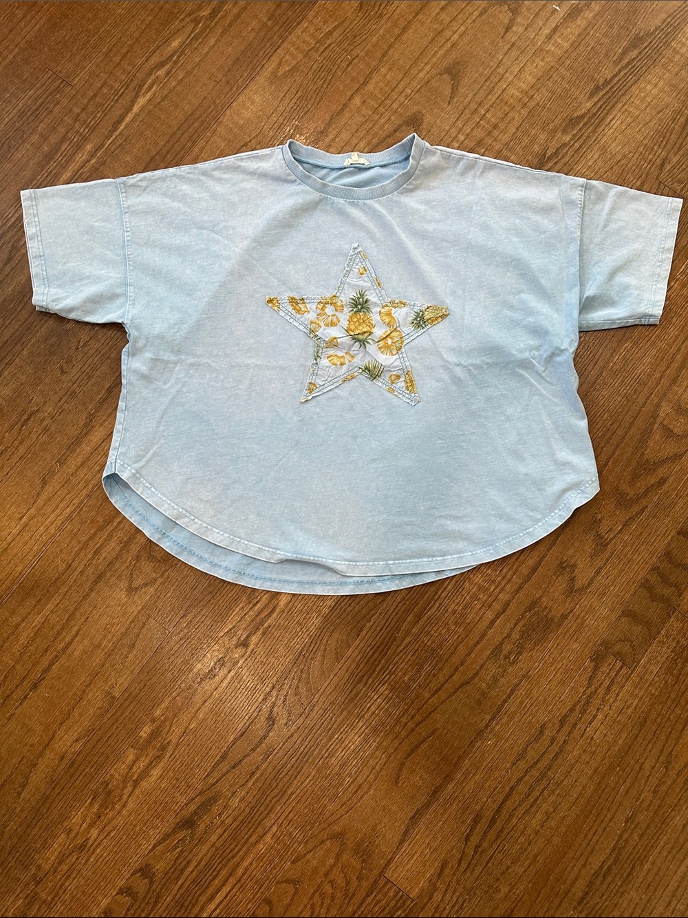 easel Light Blue Tee with Yellow Floral Star